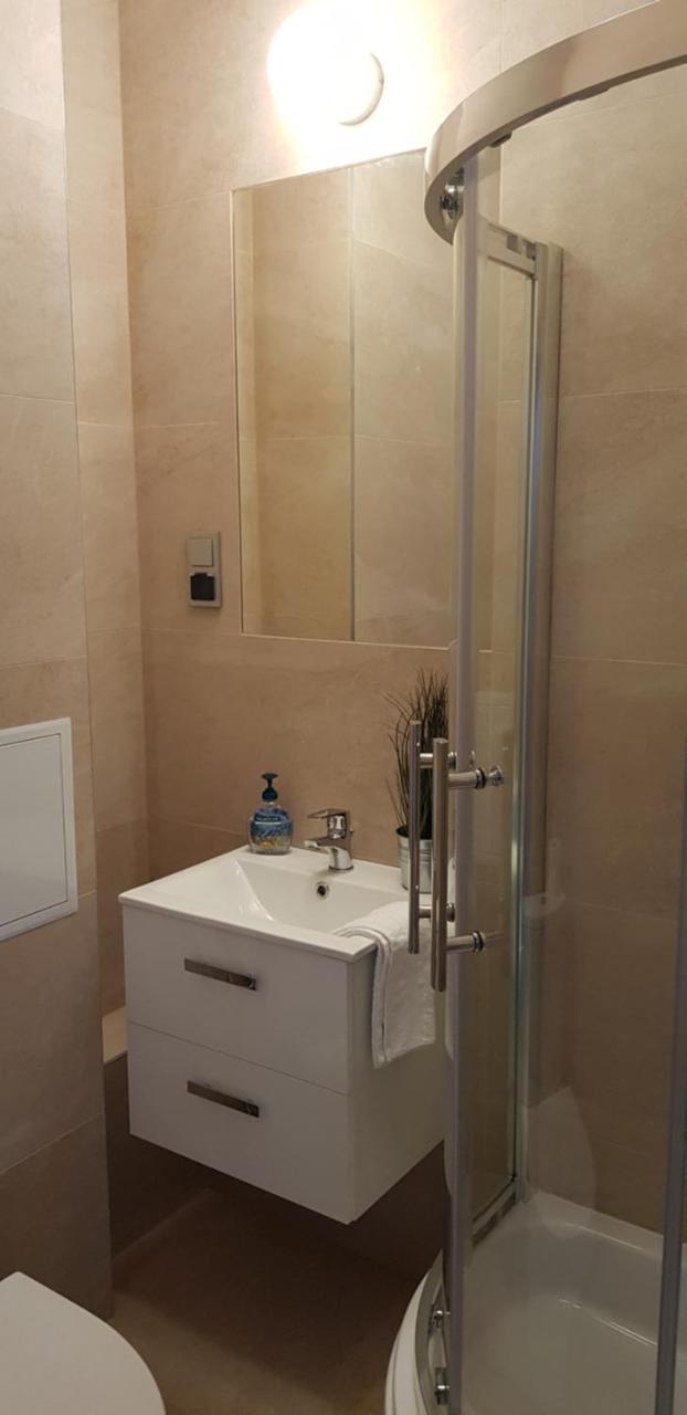 Apartament Bernadett Освиенцим Екстериор снимка