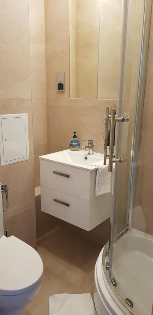 Apartament Bernadett Освиенцим Екстериор снимка